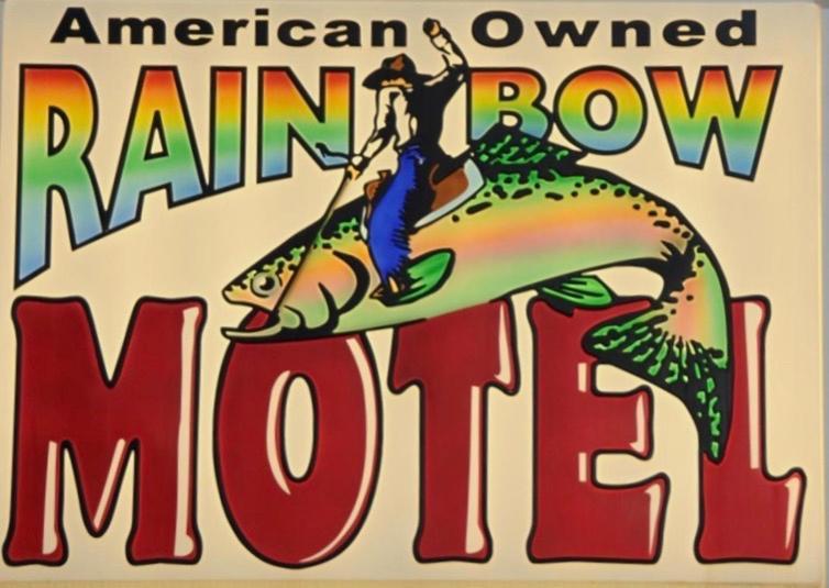 Rainbow Motel เธอร์โมโปลิส ภายนอก รูปภาพ