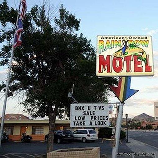 Rainbow Motel เธอร์โมโปลิส ภายนอก รูปภาพ